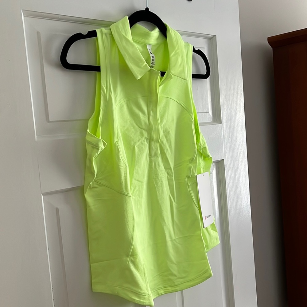 Lululemon top